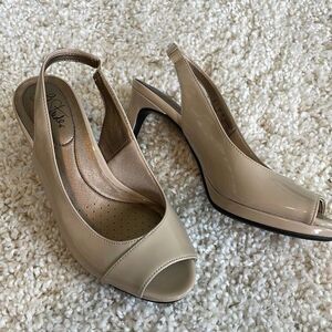 Life Stride Soft System Open Toe Nude Heels